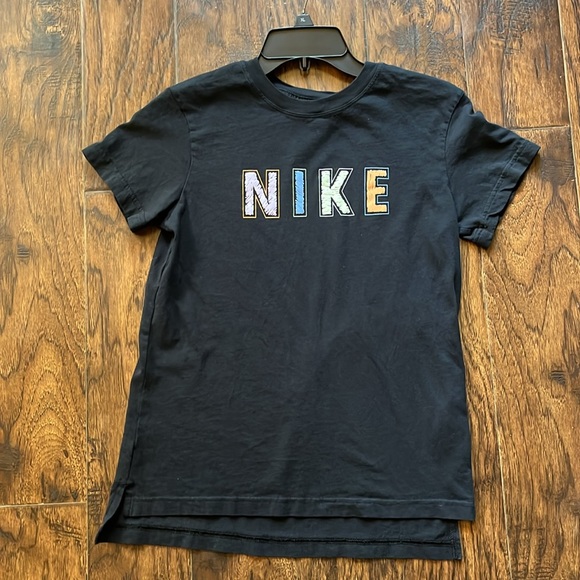 Nike chalk letters t-shirt, size girls large - Picture 2 of 5